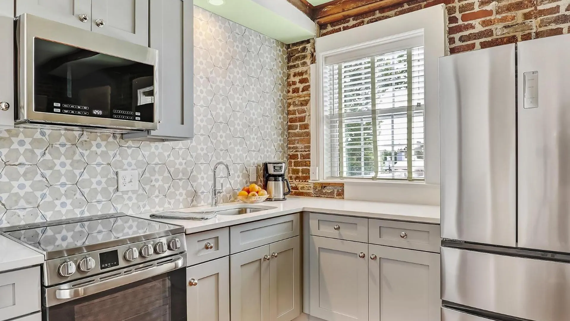 Gordon Inn Savannah 0*,